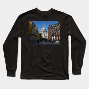 St Paul’s Cathedral and people from different walks of life Long Sleeve T-Shirt